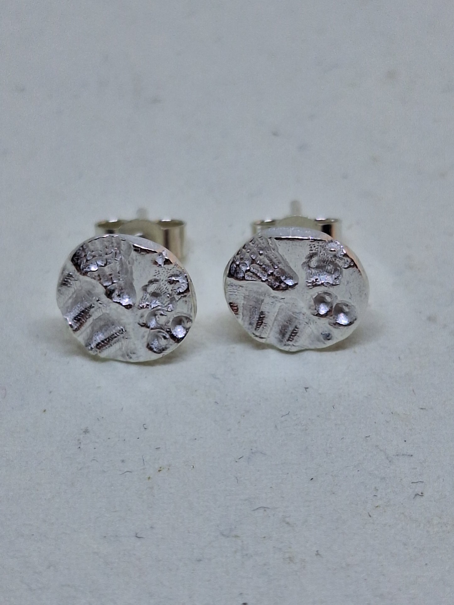 Shell stud earrings