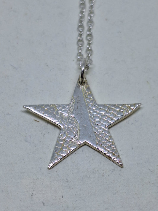 Star texture statement pendant