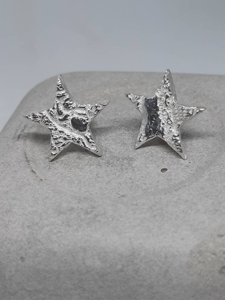 Star texture stud  earrings